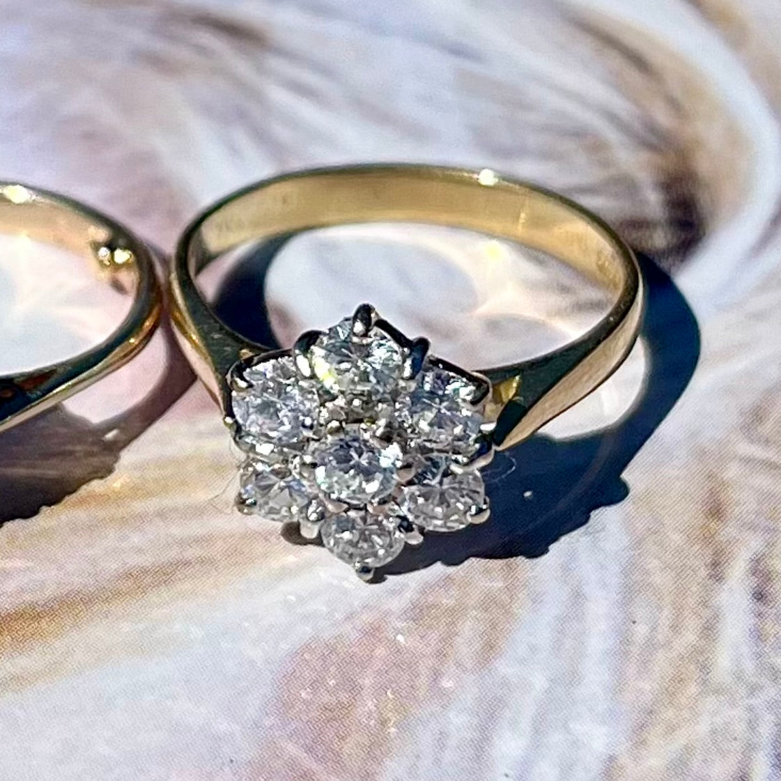 18ct diamond cluster ring