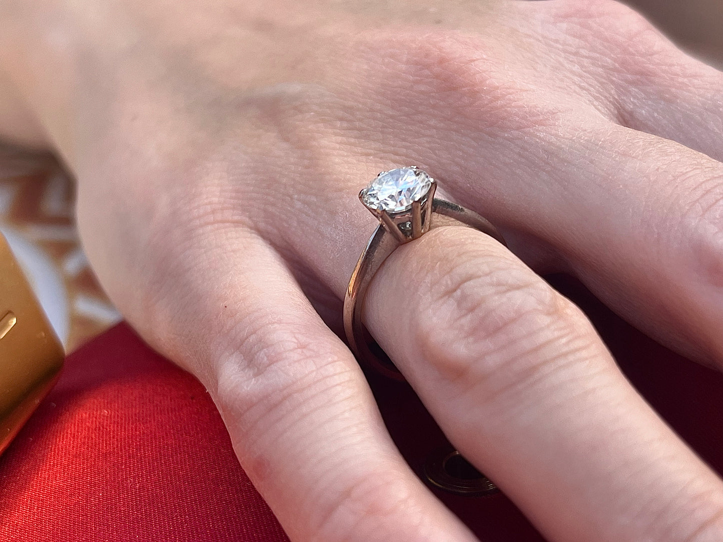 18ct Solitare 1.2ct 6 claw ring.